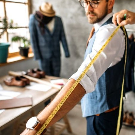 BARUCCI_Bespoke_Shirt_Consultation_Step_1_in_the_bespoke_shirt_mking_process